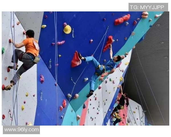 重庆攀岩队意识争议引发热议攀岩运动未来发展亟需关注